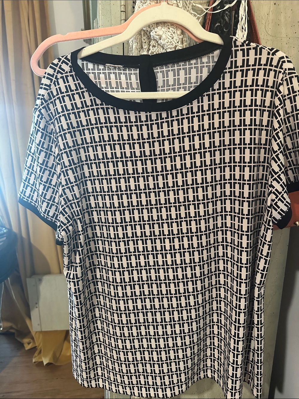 Black & White Geometric Short Sleeve Tee